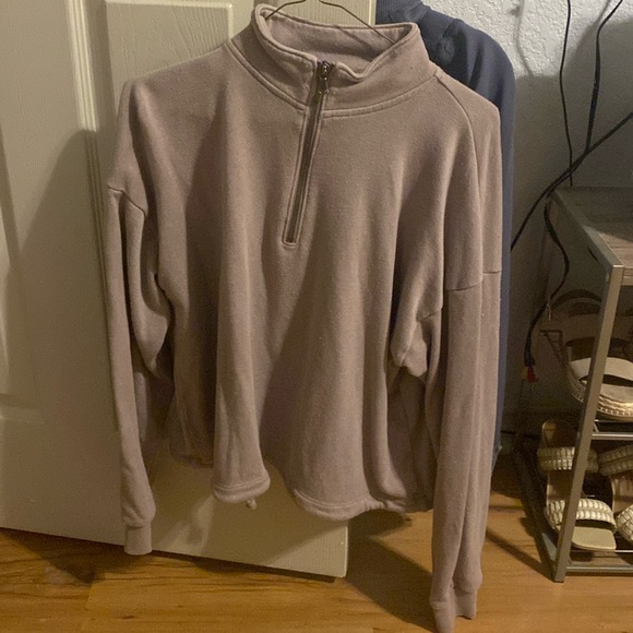 AE pullover - Picture 1 of 3